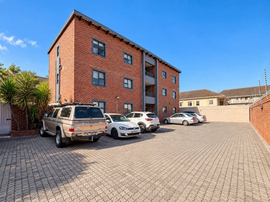 2 Bedroom Property for Sale in Kenilworth Western Cape